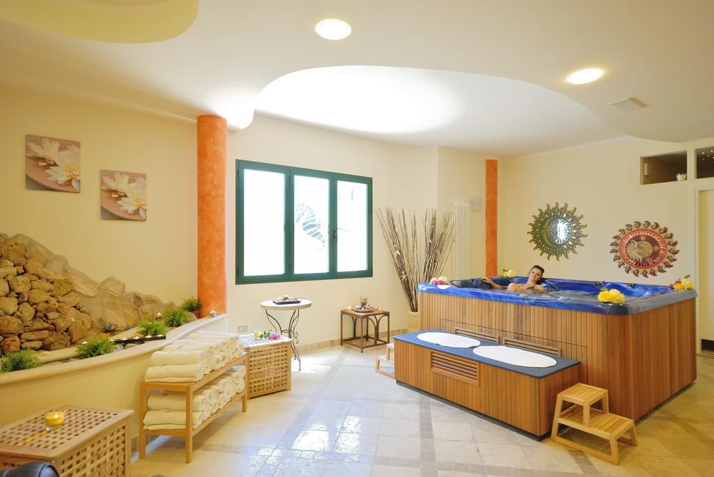 La Cecinella Apartments Марина-ди-Чечина Экстерьер фото