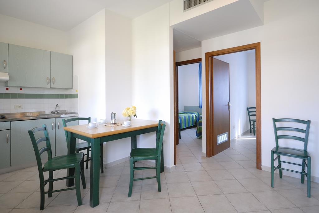 La Cecinella Apartments Марина-ди-Чечина Экстерьер фото