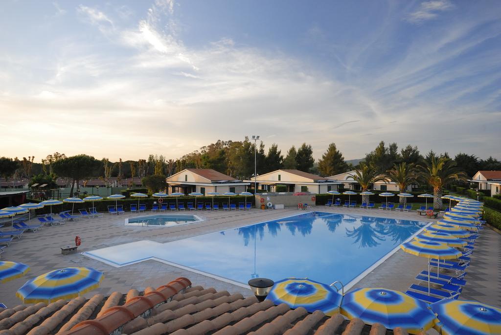 La Cecinella Apartments Марина-ди-Чечина Экстерьер фото