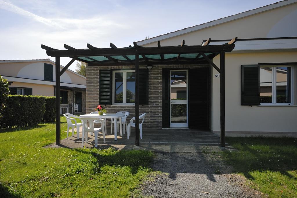 La Cecinella Apartments Марина-ди-Чечина Экстерьер фото